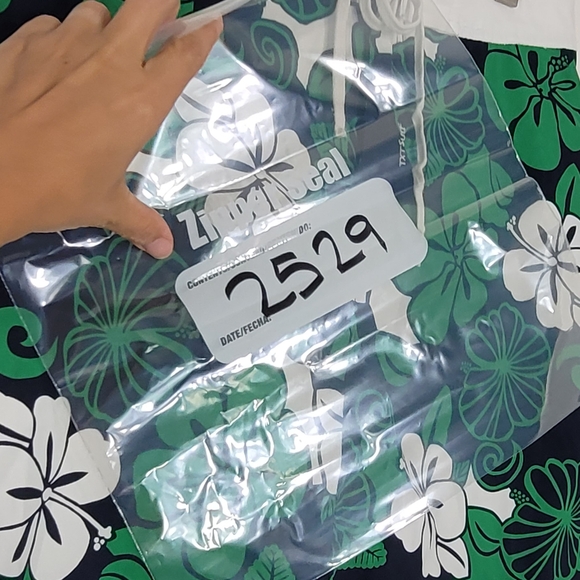 TXT Women Green White & Black Hibiscus Floral Soft A-Line Mini Skirt Size 9 - Picture 11 of 11